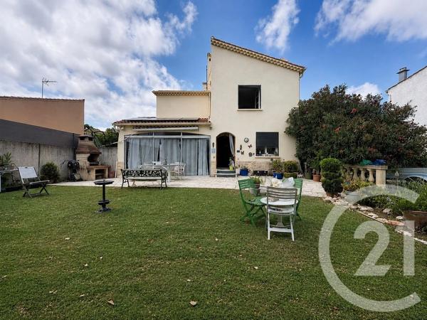 Maison à vendre  6 pièces - 162 m 2   PEZENAS  - 34