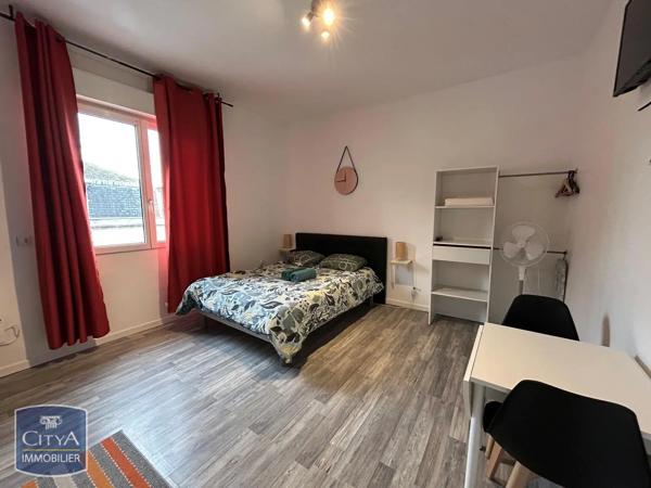 Appartement à louer 1 pièce 17m² Saint-Quentin (02100)