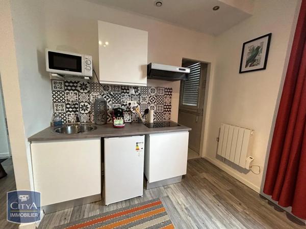 Appartement à louer 1 pièce 17m² Saint-Quentin (02100)