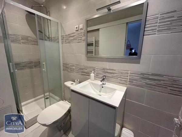 Appartement à louer 1 pièce 17m² Saint-Quentin (02100)