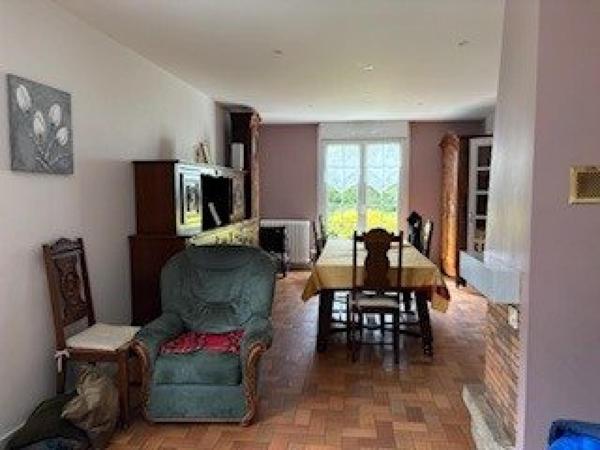 LAUNAY-VILLIERS Maison traditionnelle