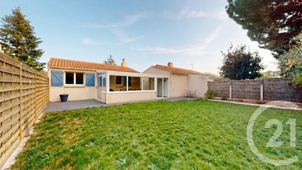 Maison à vendre  4 pièces - 66,90 m 2   JARD SUR MER  - 85