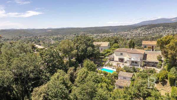 Villa avec vue panoramique à vendre à Saint-Paul-de-Vence – Calme, nature et potentiel