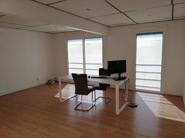 Location bureau Pessac - 30 m² - 690 €/mois