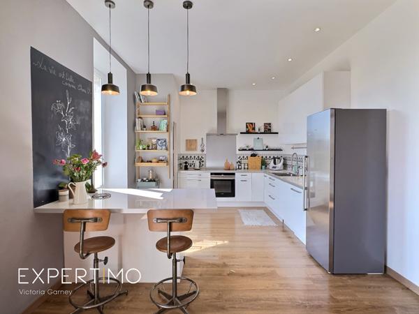 Lauris (84360) Loft rare avec extérieur SOUS COMPROMIS