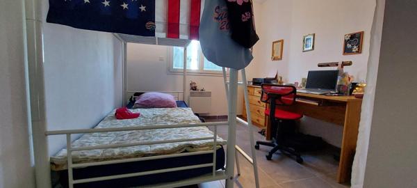 Pavillon familial, 4 chambres, piscine, véranda.