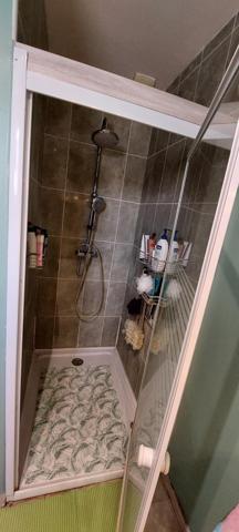 Pavillon familial, 4 chambres, piscine, véranda.