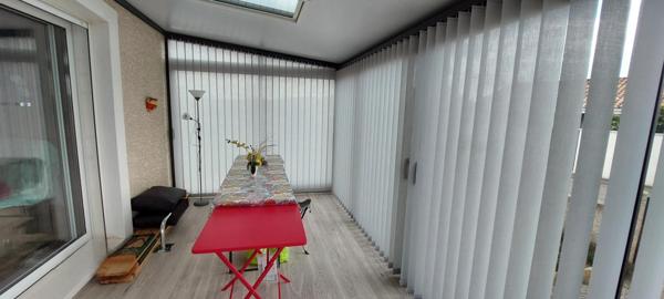 Pavillon familial, 4 chambres, piscine, véranda.