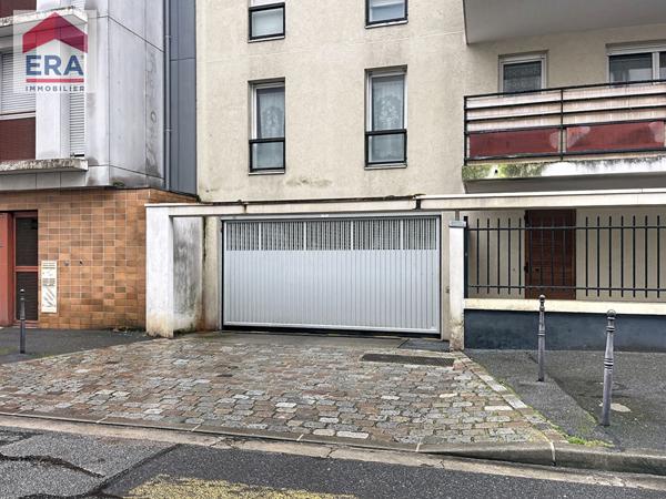 A VENDRE PARKING IVRY-SUR-SEINE
