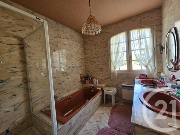 Maison à vendre  8 pièces - 247,50 m2 MIGNE AUXANCES - 86