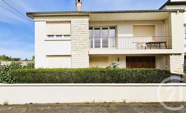 Maison à vendre  8 pièces - 131 m 2   MONTLUCON  - 03