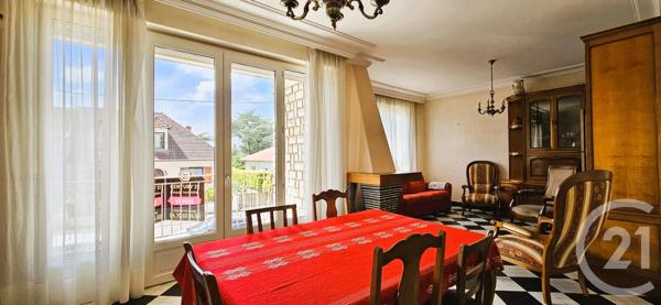 Maison à vendre  8 pièces - 131 m 2   MONTLUCON  - 03