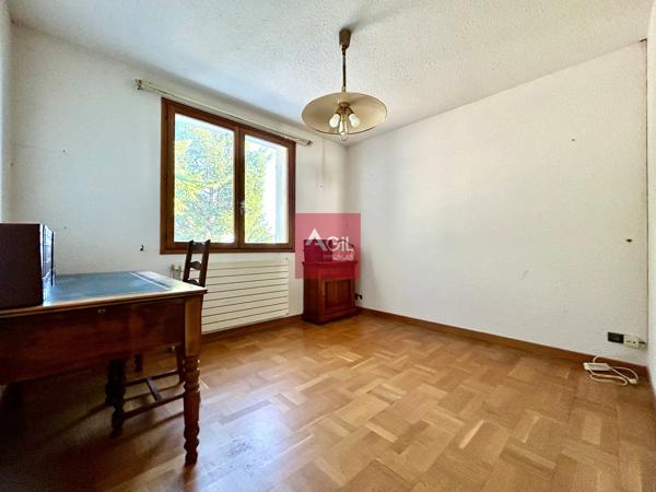 Varces : Le Martinais : Villa d'environ 140m² sur un terrain de 2922m² avec piscine