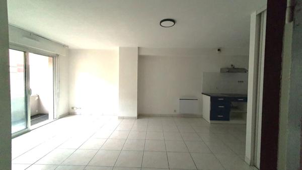 T2, place de parking, balcon