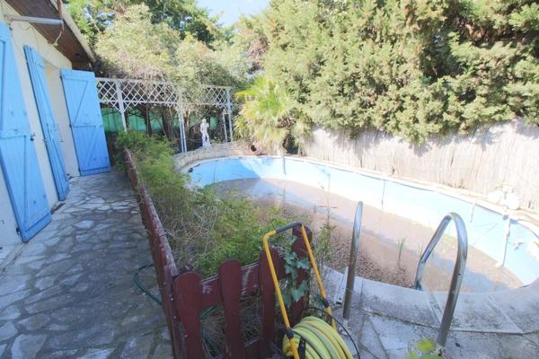 Maison 7p, 142m2, terrasse 35m2, piscine, terrain 740m2, garage, cave