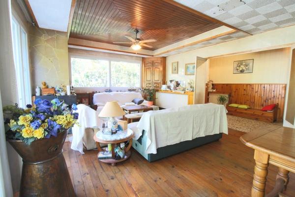 Maison 7p, 142m2, terrasse 35m2, piscine, terrain 740m2, garage, cave