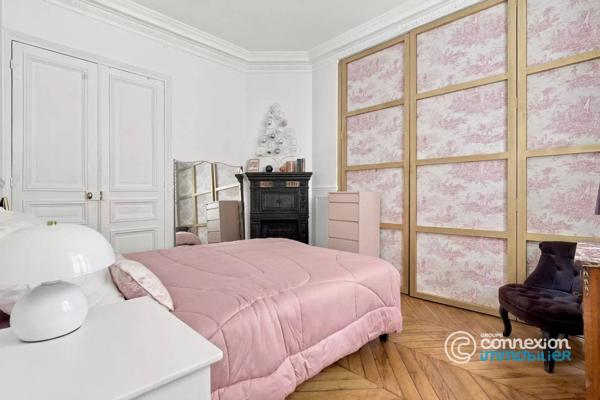 Exclusivité ! 2 PIÈCES AVEC TERRASSE PRIVATIVE – MONTMARTRE