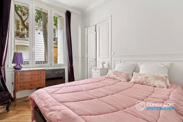 Exclusivité ! 2 PIÈCES AVEC TERRASSE PRIVATIVE – MONTMARTRE