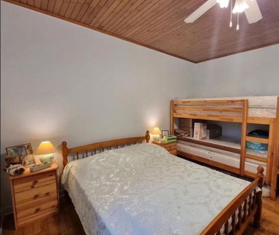 Maison de Plain-Pied à Cénac et Saint-Julien