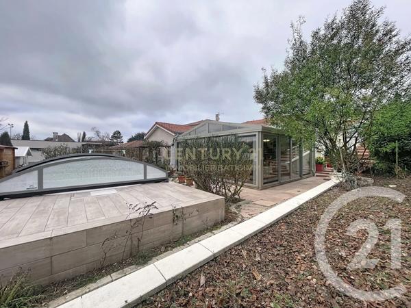 Maison à vendre  7 pièces - 165 m 2   ST ALBAN DE ROCHE  - 38