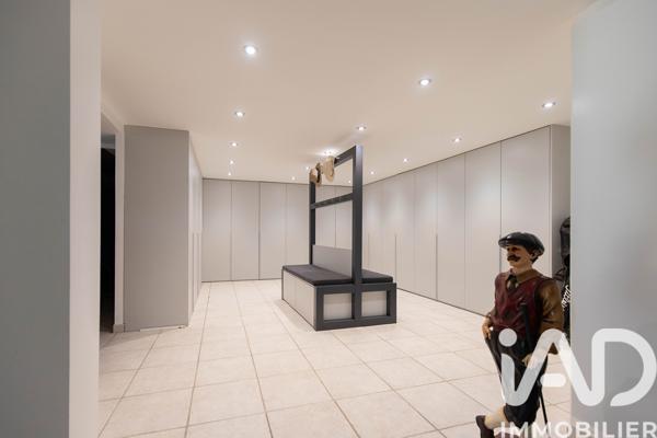 Maison à vendre 8 pièces 350 m² La Tour-de-Salvagny