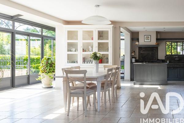 Maison à vendre 8 pièces 350 m² La Tour-de-Salvagny