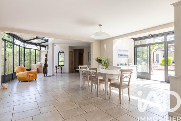 Maison à vendre 8 pièces 350 m² La Tour-de-Salvagny