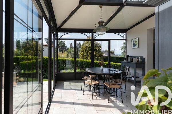 Maison à vendre 8 pièces 350 m² La Tour-de-Salvagny