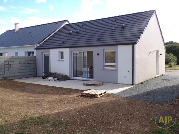 Maison à louer Plesse : 4 pièces, 74m² avec 3 chambre(s) à 837€ - AJP Immobilier Blain