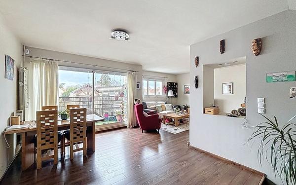 Appartement à vendre    5 pièces • 140,85 m2 Voisins-le-Bretonneux