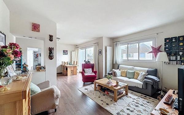 Appartement à vendre    5 pièces • 140,85 m2 Voisins-le-Bretonneux