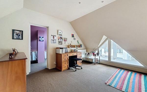 Appartement à vendre    5 pièces • 140,85 m2 Voisins-le-Bretonneux