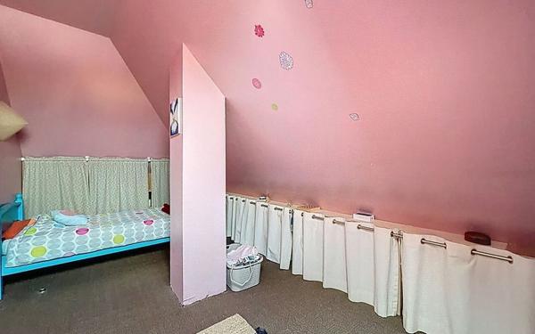 Appartement à vendre    5 pièces • 140,85 m2 Voisins-le-Bretonneux