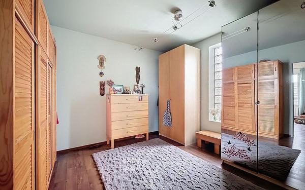 Appartement à vendre    5 pièces • 140,85 m2 Voisins-le-Bretonneux