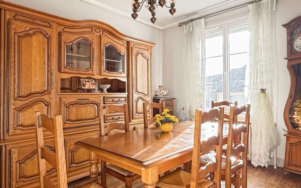 Maison à vendre    3 pièces • 85,72 m2 Laval