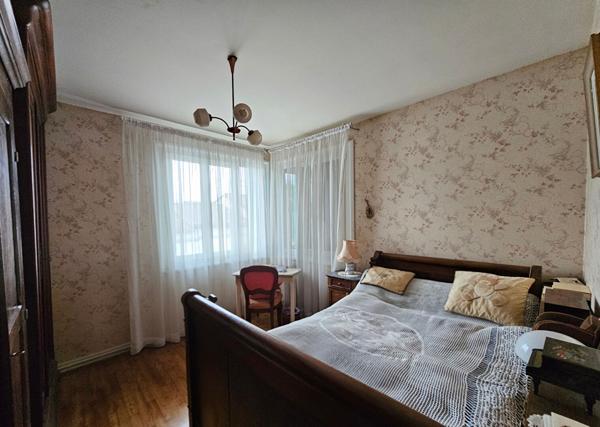 Maison à vendre- Angouleme 16000 - 8 pièce(s) 140 m2 - garage et jardin