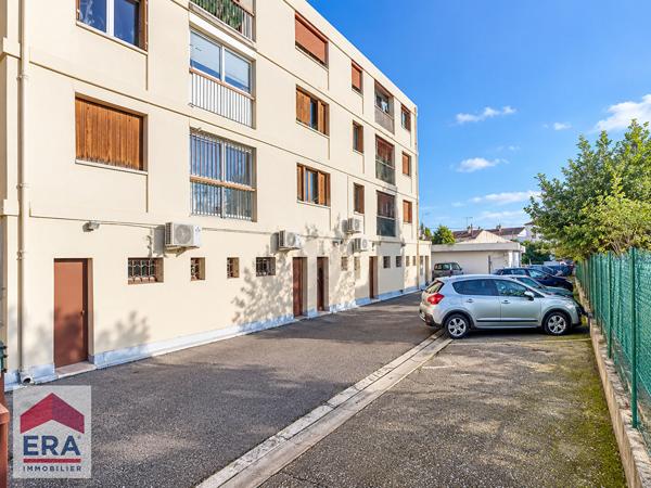 A VENDRE APPARTEMENT TYPE 3 MARSEILLE 13014 LE MERLAN BALCON PARKING PRIVE