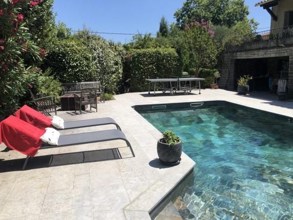 Grande maison familiale bien placée