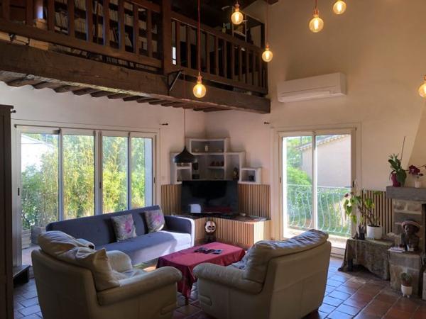 Grande maison familiale bien placée