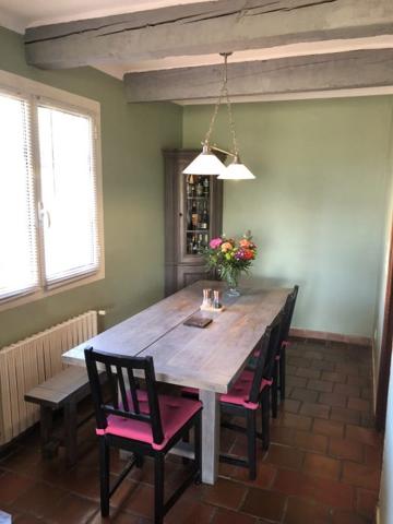 Grande maison familiale bien placée