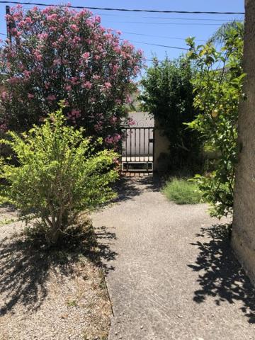 Grande maison familiale bien placée