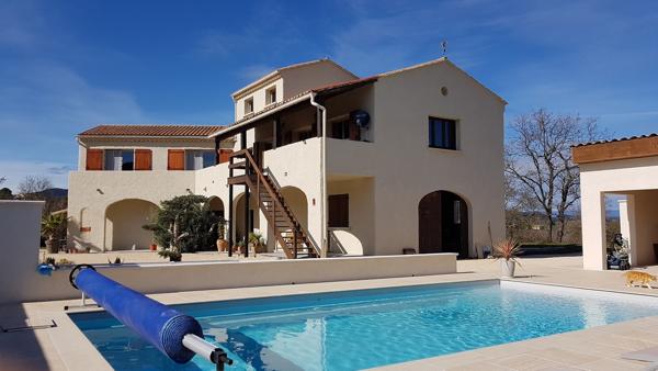 Saint-Ambroix (30500) Grande maison 235 m² ambiance campagne avec vue Cévennes et piscine chauffée