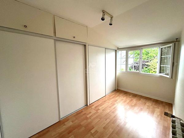 Maison Verneuil-sur-seine 5 pièce(s) 83 m2 €349 000 ** - Référence 1113