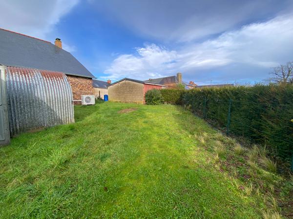 Terrain constructible à Gael 1076 m2