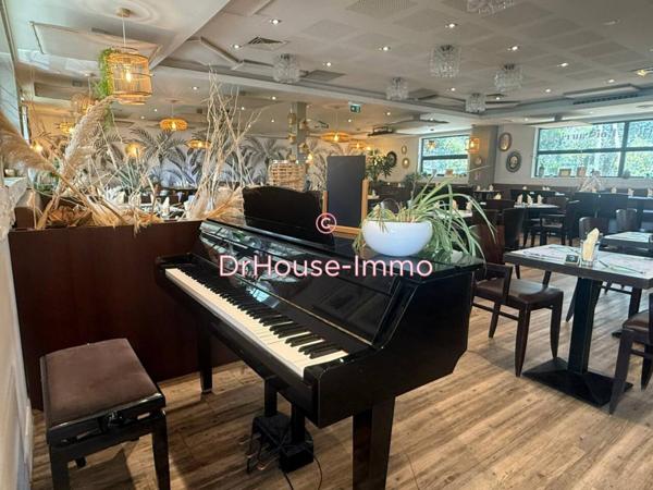 Commerce à vendre 3 pièces de 220 m²