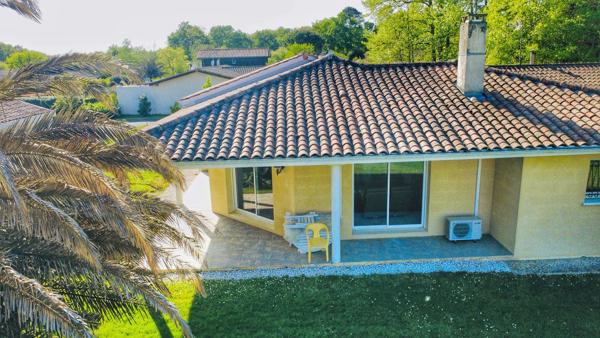 SAUBION — Villa plain-pied · 104 m² · 700 m² de terrain