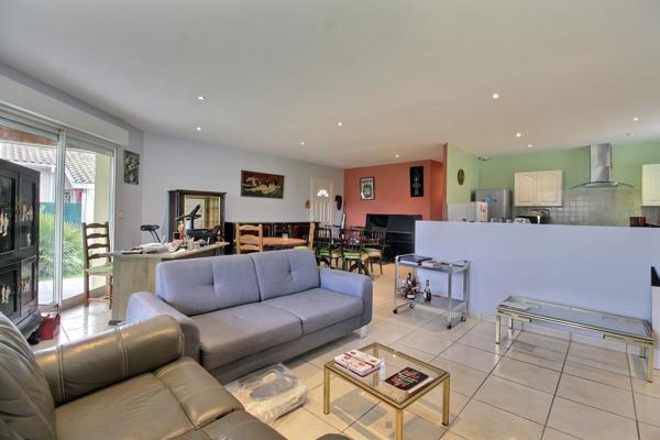 SAUBION — Villa plain-pied · 104 m² · 700 m² de terrain