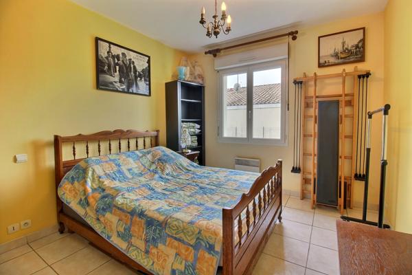 SAUBION — Villa plain-pied · 104 m² · 700 m² de terrain