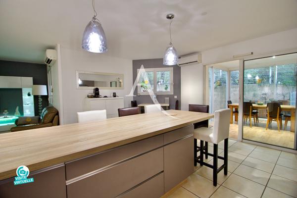 RARE - MONTPELLIER ESTANOVE - DUPLEX T4 CLIMATISÉ - 91 M2 UTILES (77,94 M2 CARREZ) - 2 CHAMBRES - JARDINET - VERANDA- GARAGE - 1 PLACE DE STATIONNEMENT