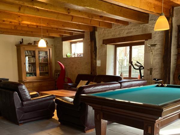 Montcuq (46800) Propriété rurale avec 3 maisons, atelier dans 15 ha de nature